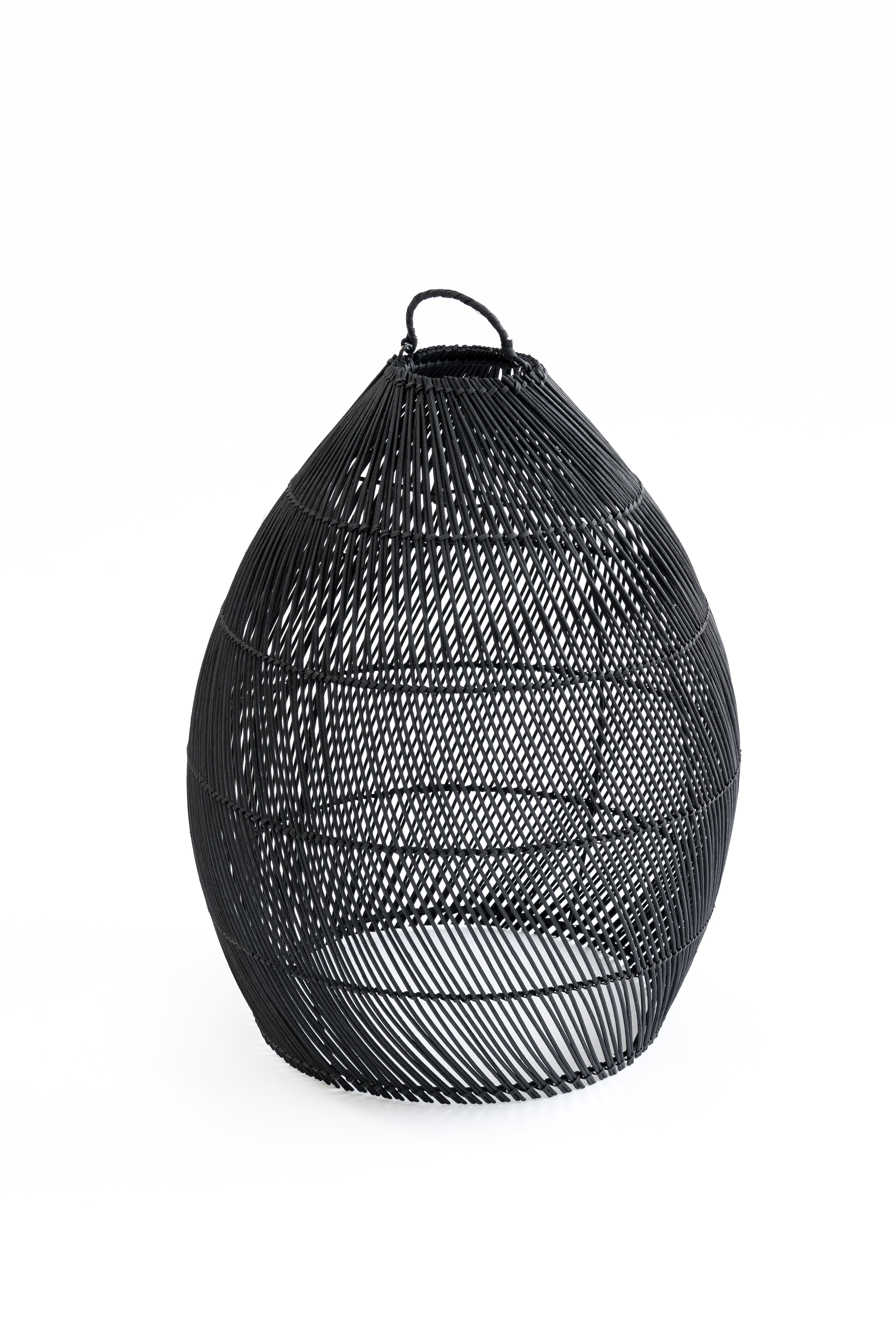 Pantalla de lámpara Ratán Kiri en natural y negro