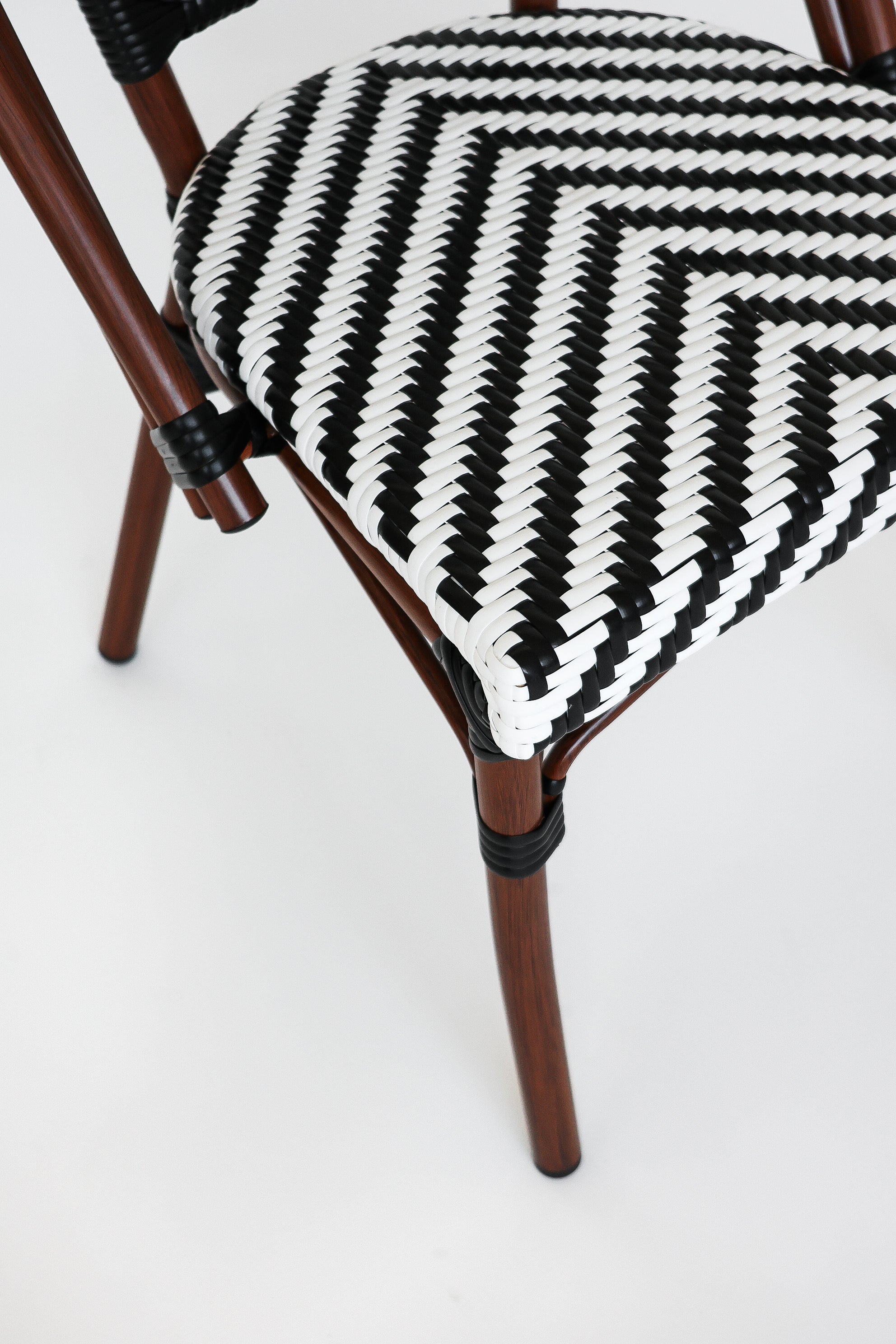 Silla Parisina Negro/Blanca Espiga