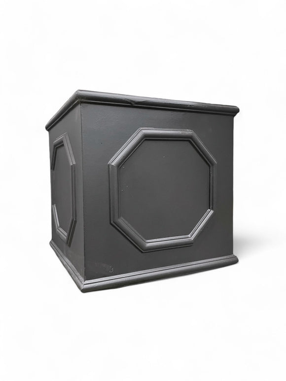 Macetero Fibrocemento Negro con diseño Cuadrado