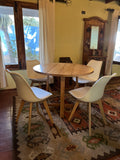 Juego de Comedor Tulipán para 4 personas